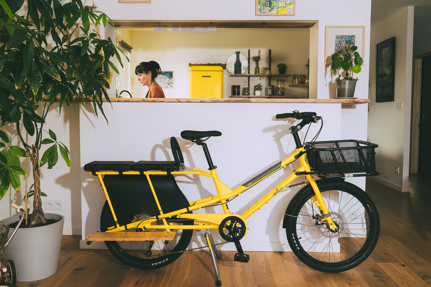 yuba_bikes_kombi_yellow_apartment_sideboards_breadbasket-1-1